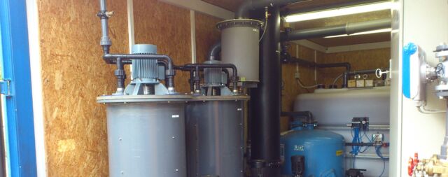 Der patentierte Scheibenstripper ist eine innovative Umwelttechnik zur Entfernung leichtflüchtiger Schadstoffe aus dem Wasser.